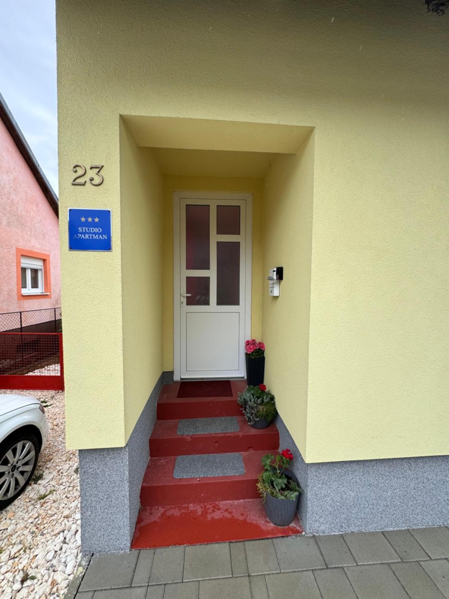Apartman Josip Госпич Экстерьер фото