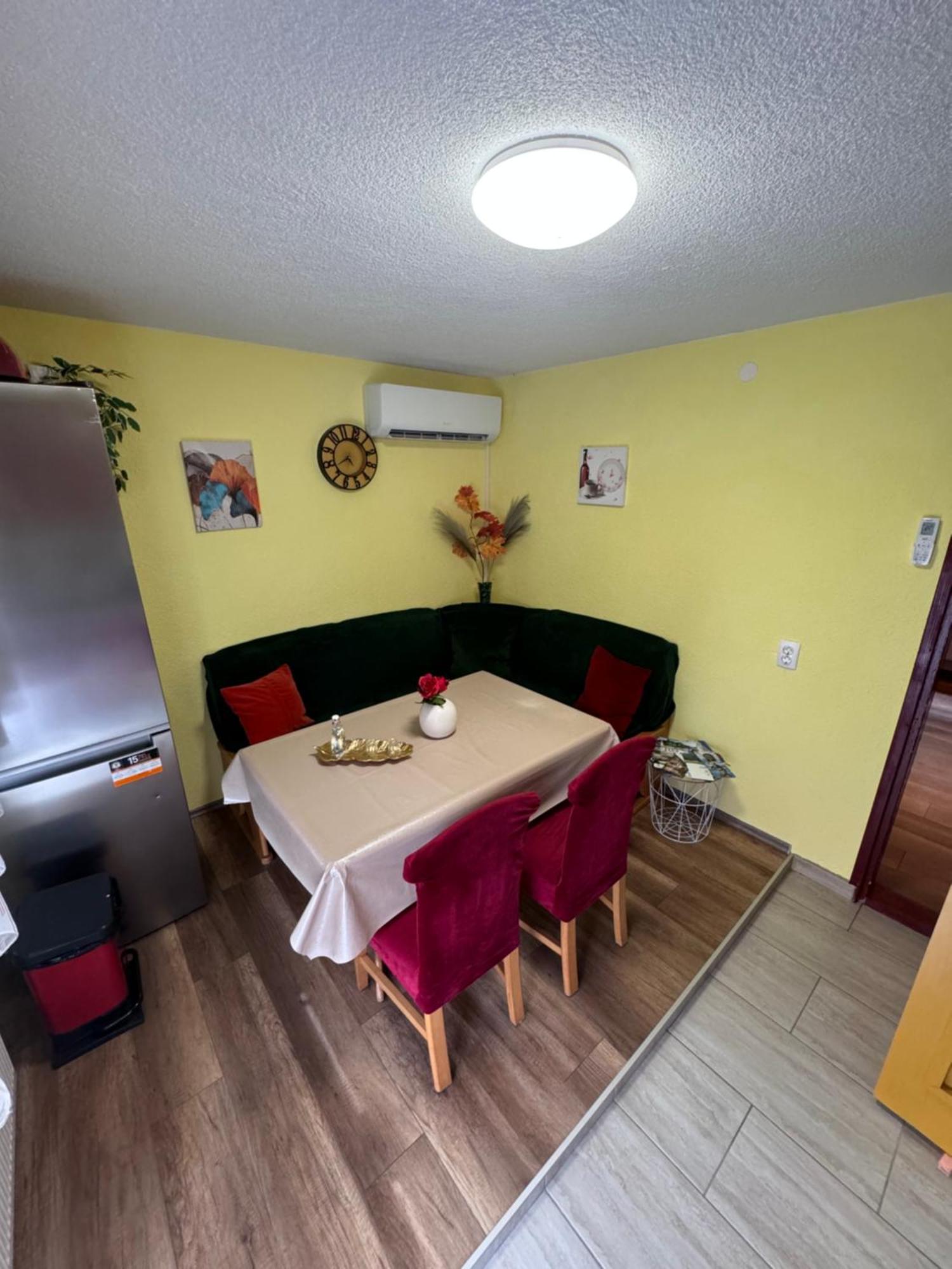 Apartman Josip Госпич Экстерьер фото