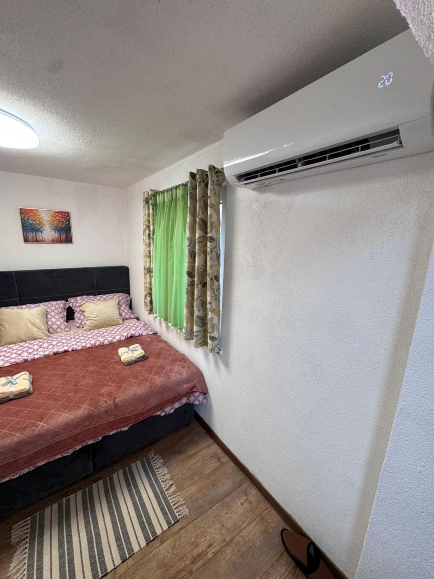 Apartman Josip Госпич Экстерьер фото