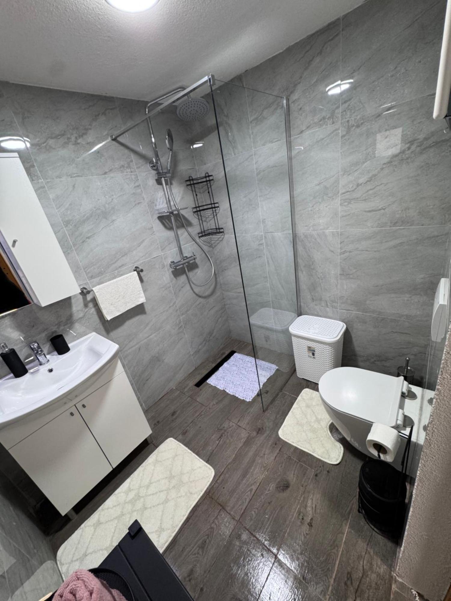 Apartman Josip Госпич Экстерьер фото
