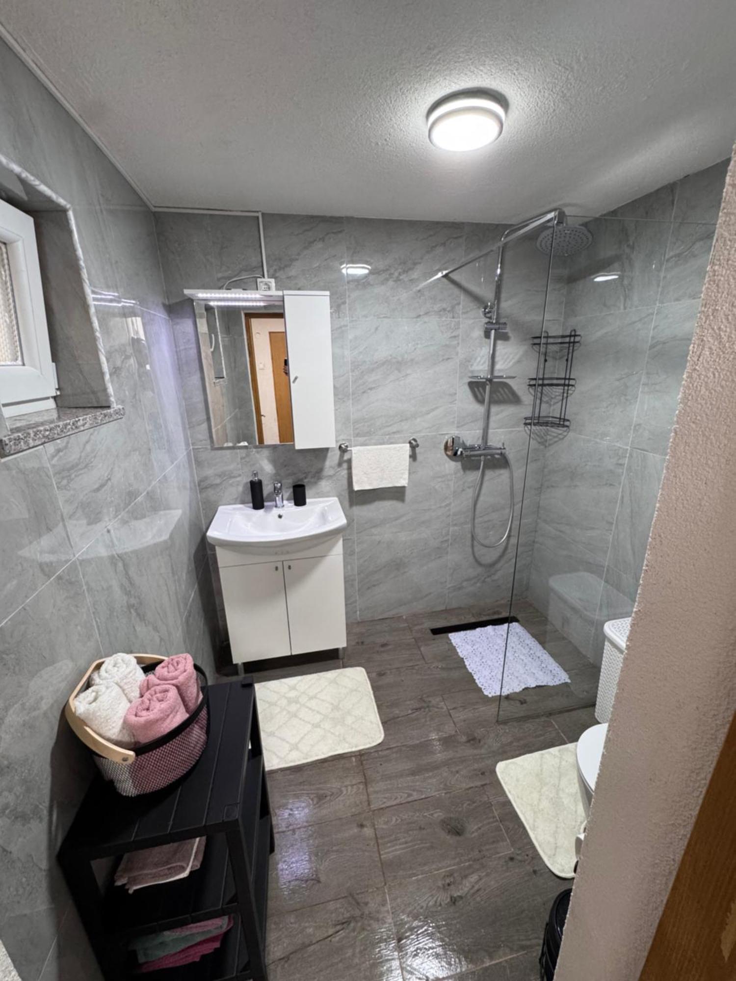 Apartman Josip Госпич Экстерьер фото