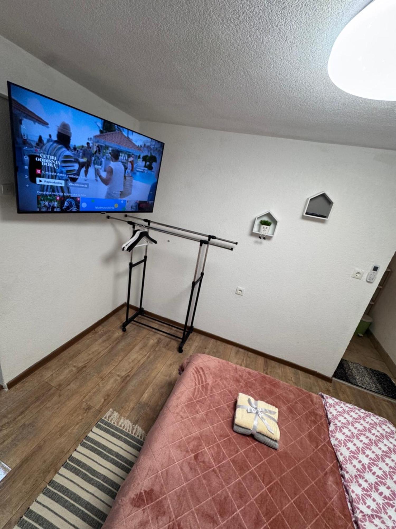 Apartman Josip Госпич Экстерьер фото