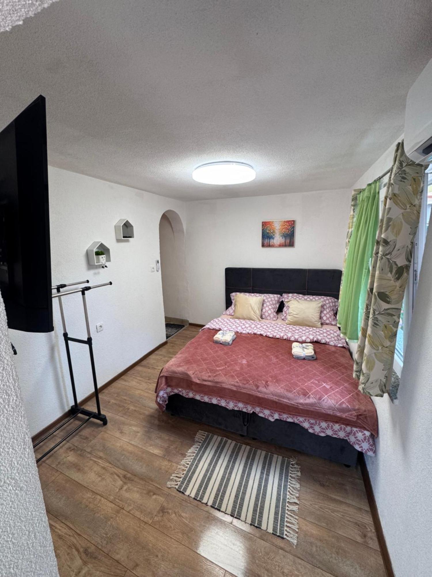 Apartman Josip Госпич Экстерьер фото