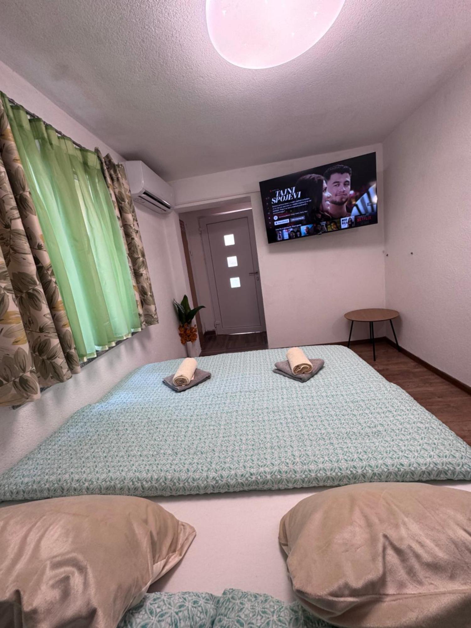 Apartman Josip Госпич Экстерьер фото